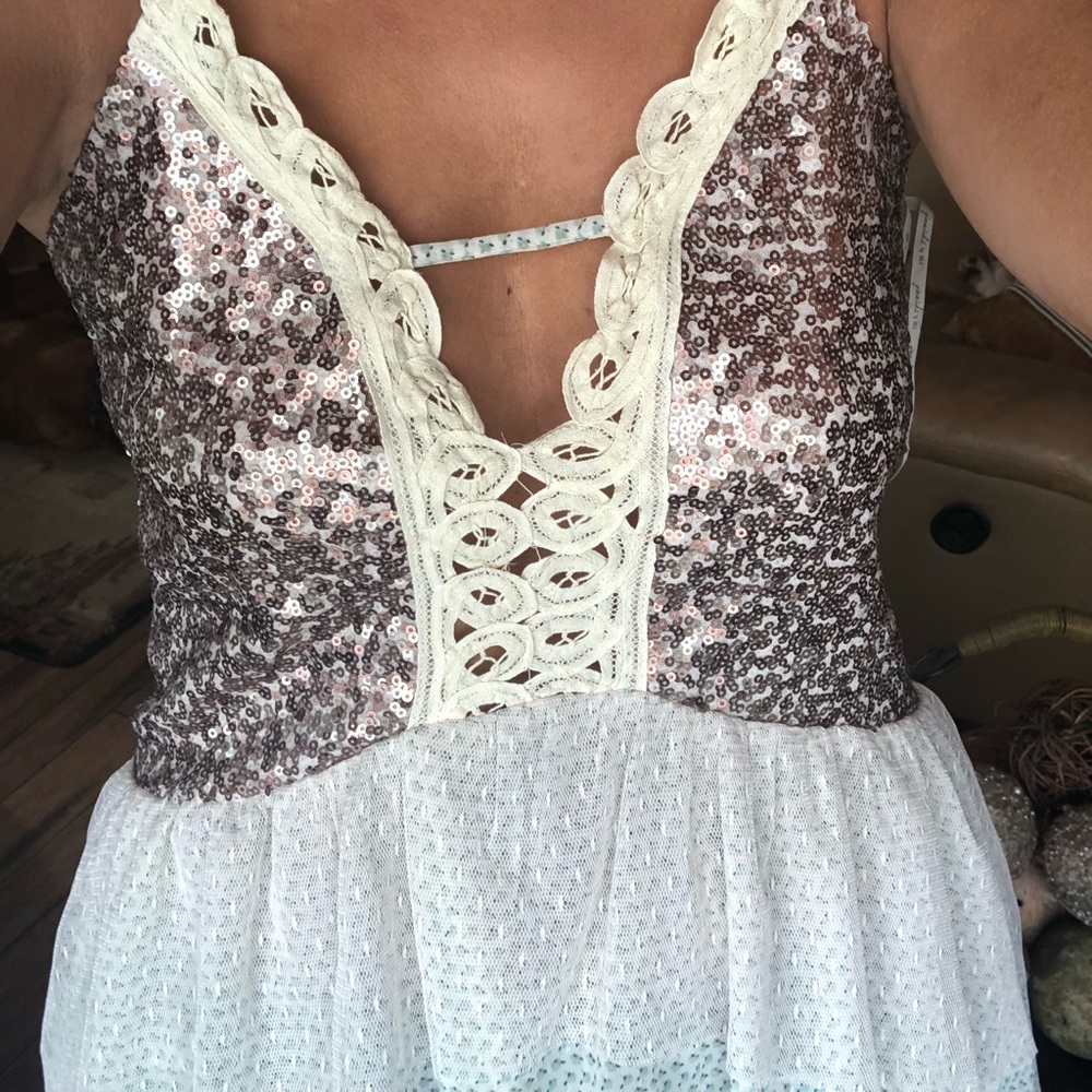 Gimmicks tank top